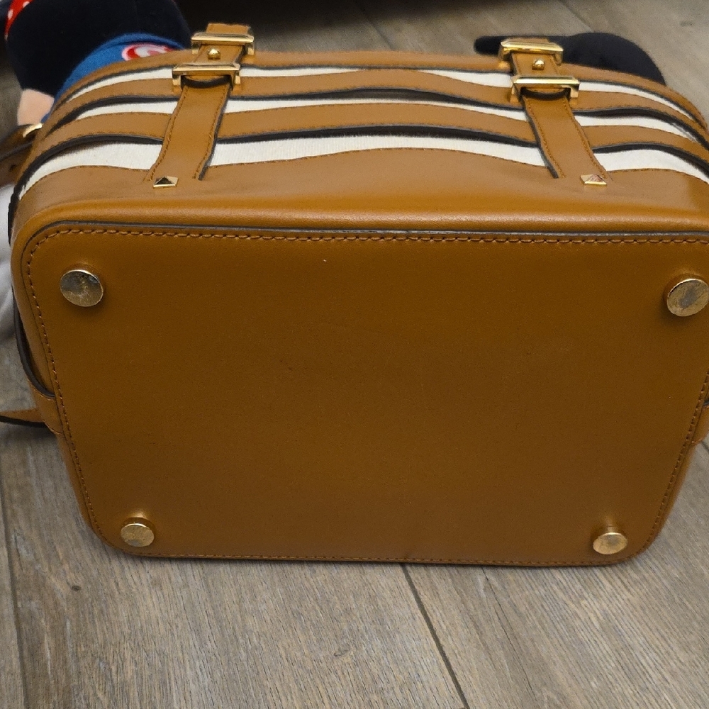 Michael Kors Tan and Cream Women's Bag - Picture 4 of 13